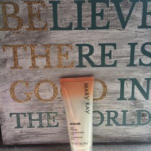 Mary Kay Peach hand cream